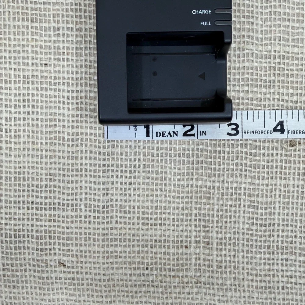 Canon LC-E10 Battery Charger :  LP-E10 EOS Rebel T3 T5 T6 T7 T100 DS510511 Black